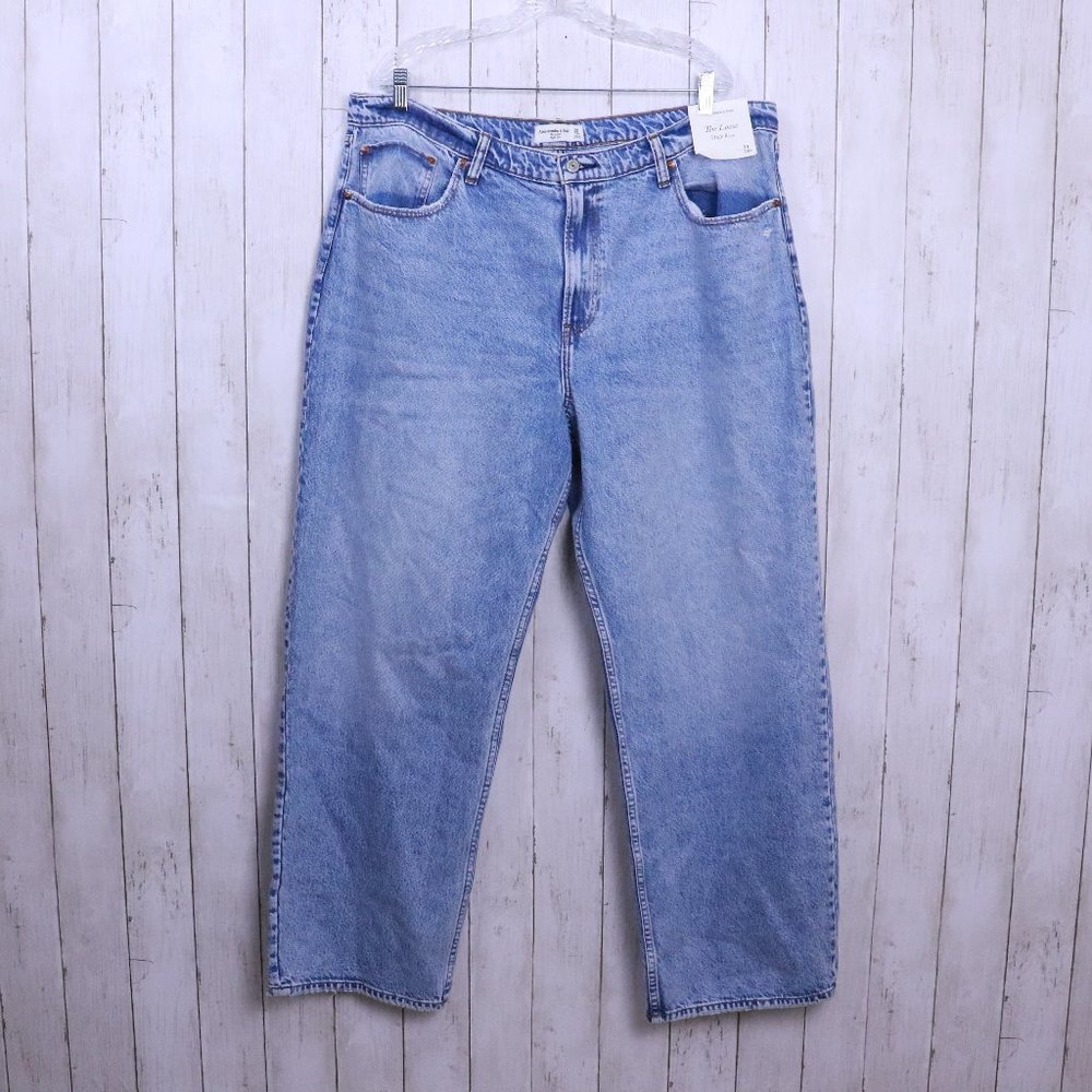NWT Abercrombie & Fitch Y2K The Loose High Rise Denim Light Jeans | 42 in Waist!